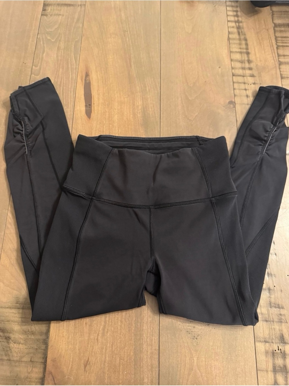 Lululemon Size 4 Black Leggings Ruched Bottom